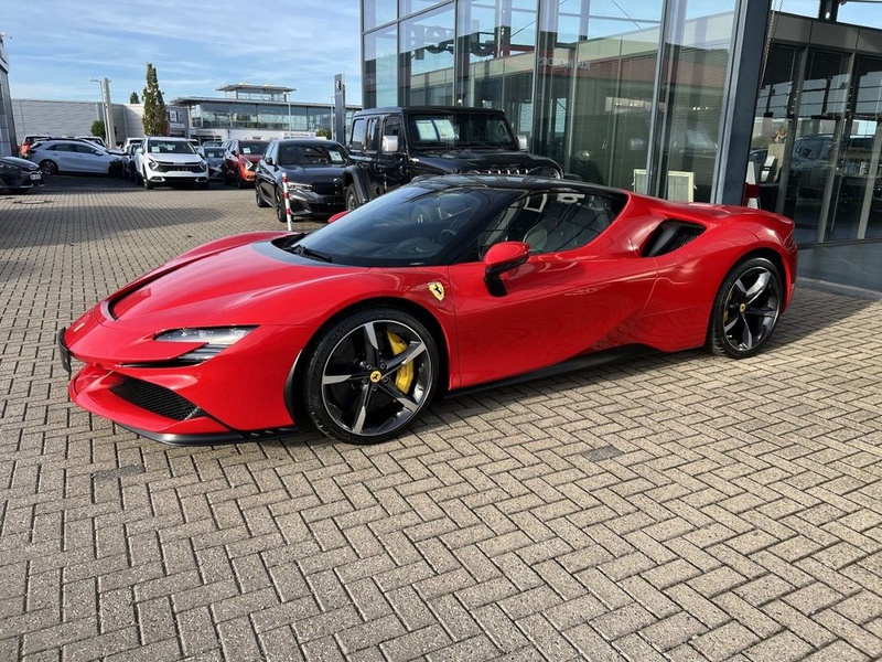 Ferrari SF90