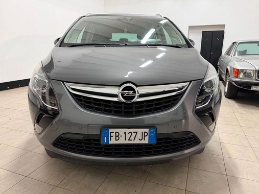 Opel Zafira 2015