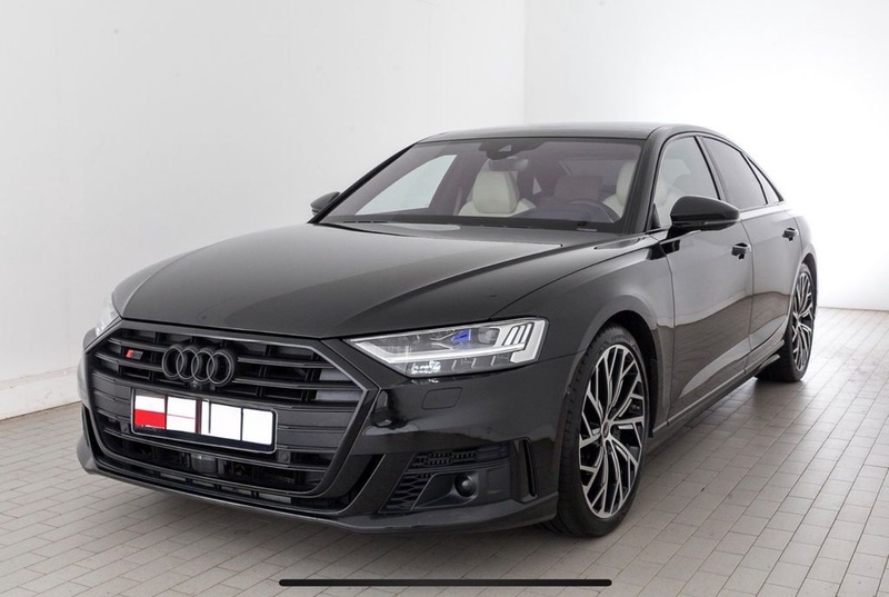 Audi S8