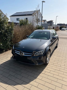 Mercedes-Benz 220 2020