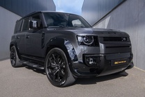 Land Rover Defender 2025