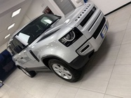 Land Rover Defender 2021