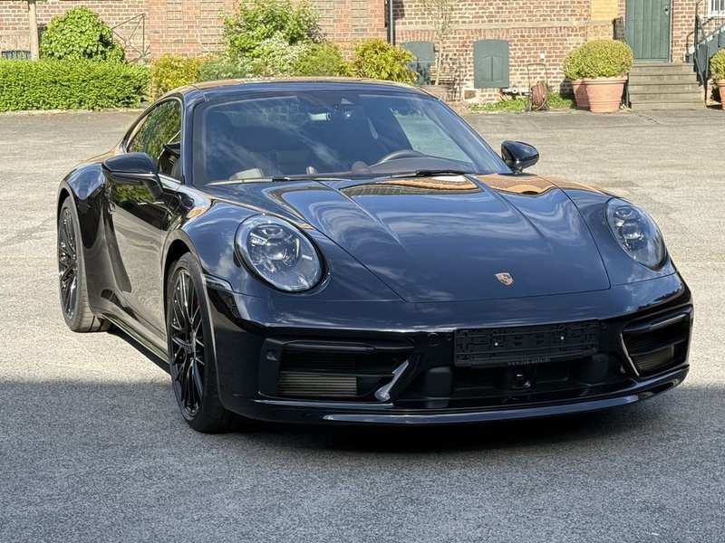 Porsche 992