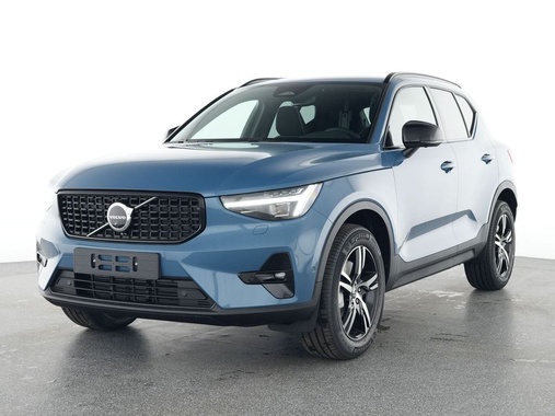 Volvo XC40 2025