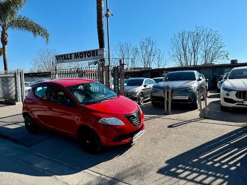 Lancia Ypsilon