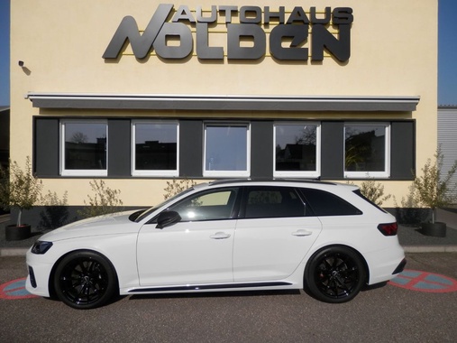 Audi RS4 2023
