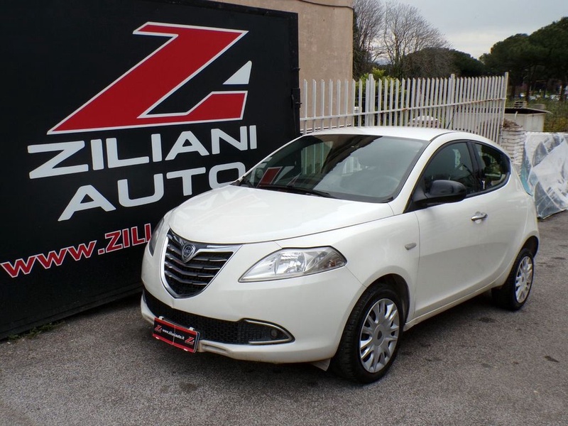 Lancia Ypsilon
