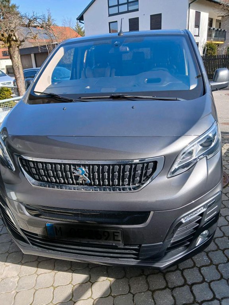 Peugeot Traveller