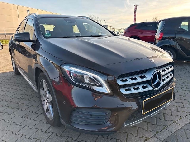 Mercedes-Benz GLA-Class