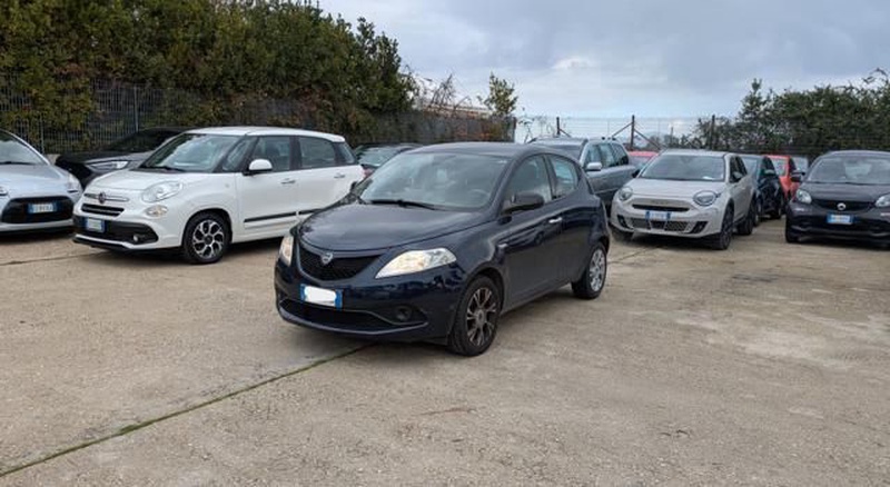 Lancia Ypsilon