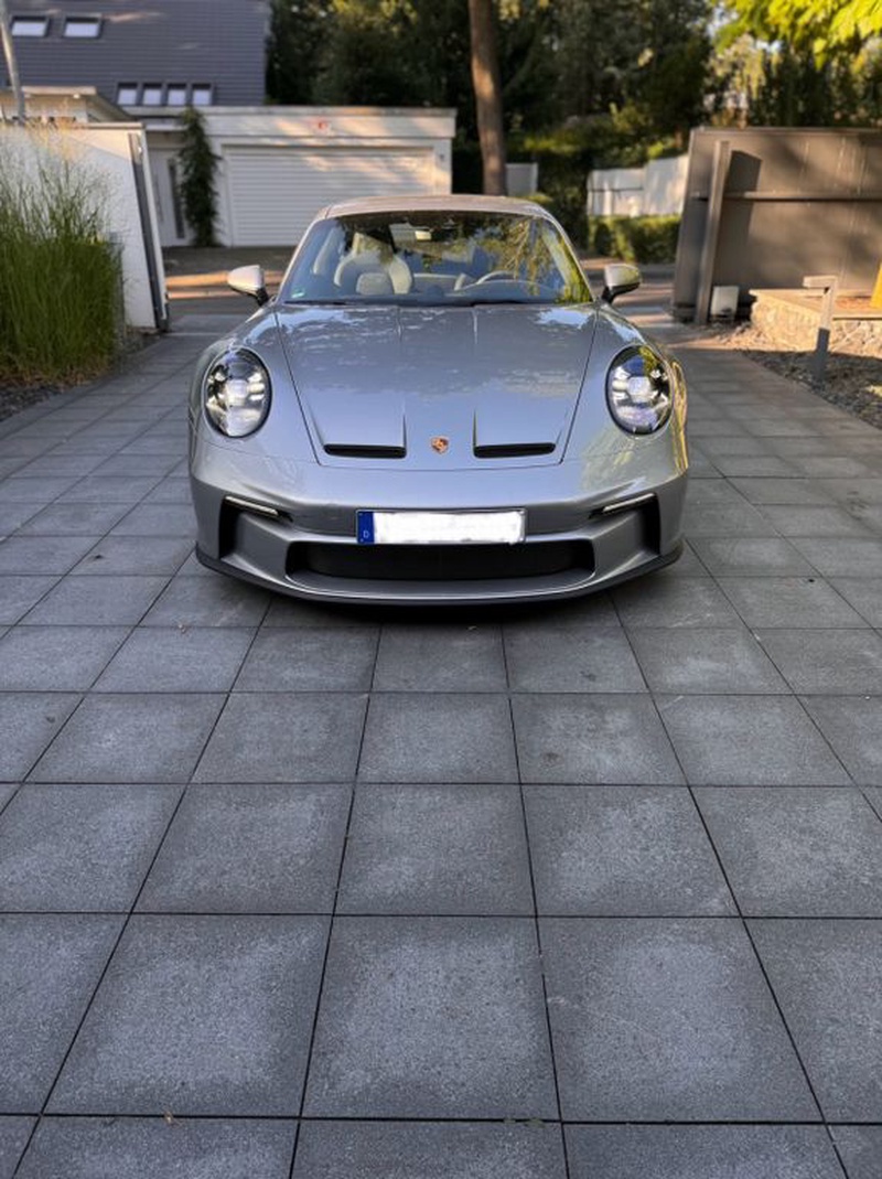 Porsche 992