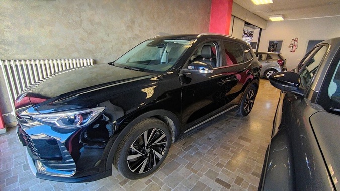 MG ZS 2025