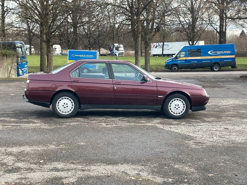 Alfa Romeo 164