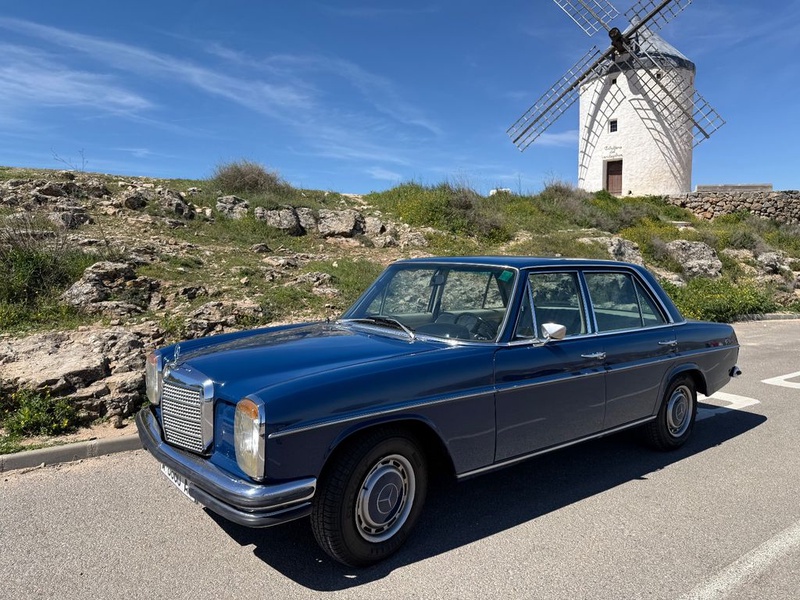 Mercedes-Benz 250