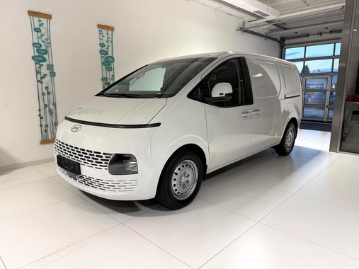 Hyundai Staria 2025