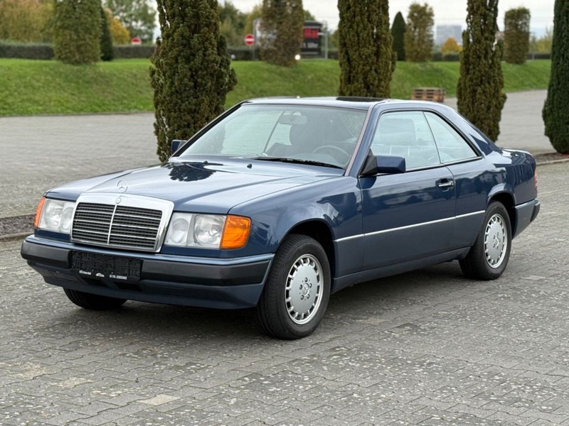 Mercedes-Benz 300