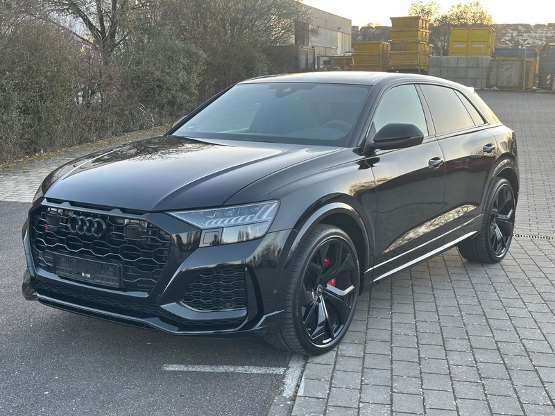 Audi RSQ8