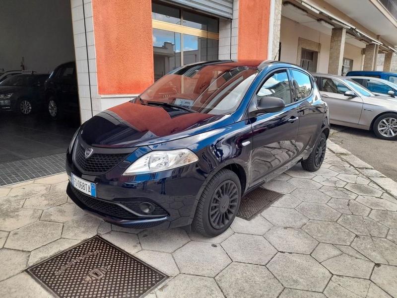 Lancia Ypsilon