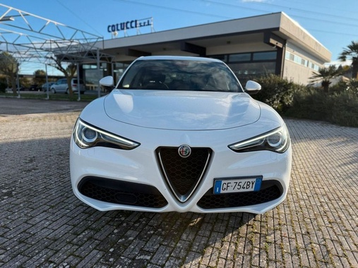 Alfa Romeo Stelvio 2021