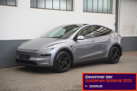 Tesla Model Y 2025