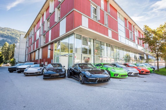 Porsche Cayenne 2025