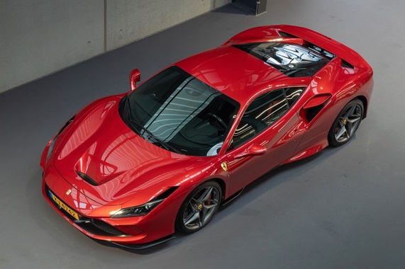 Ferrari F8 2021