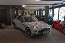 Aston Martin DBX 2025