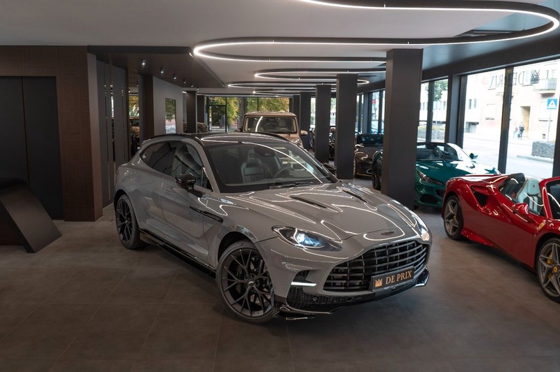 Aston Martin DBX