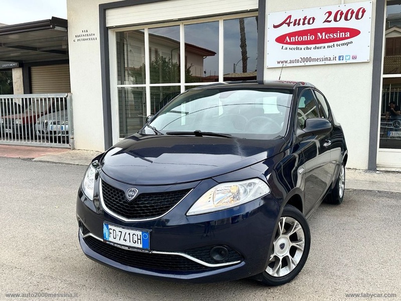 Lancia Ypsilon