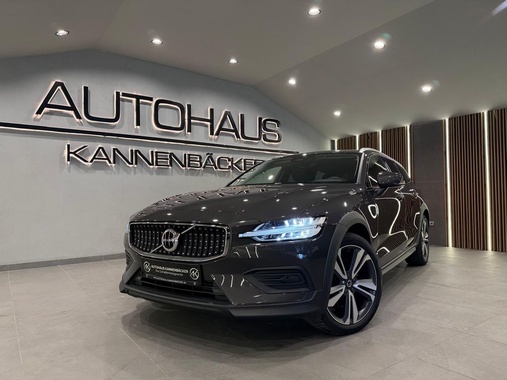Volvo V60 2023
