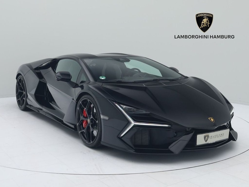 Lamborghini Revuelto