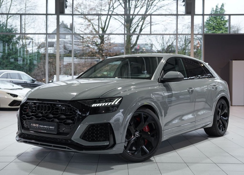 Audi RSQ8