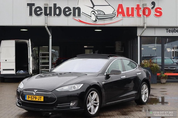 Tesla Model S 2014