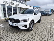 Volvo XC40 2025