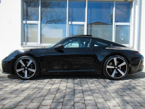Porsche 992 2025