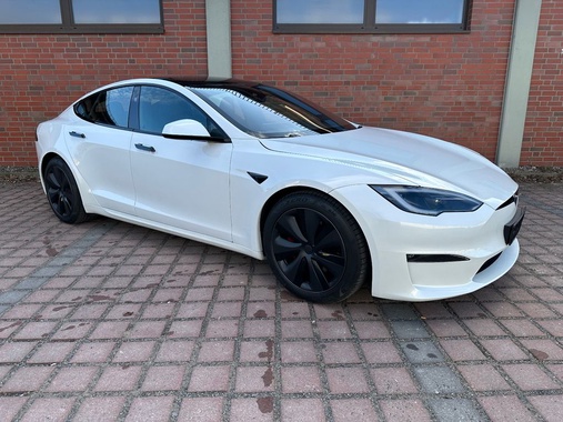Tesla Model S 2023