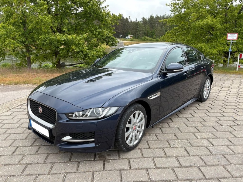 Jaguar XE