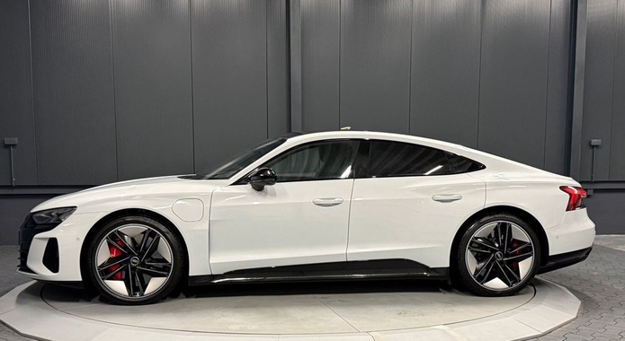 Audi RS e-tron GT 2022