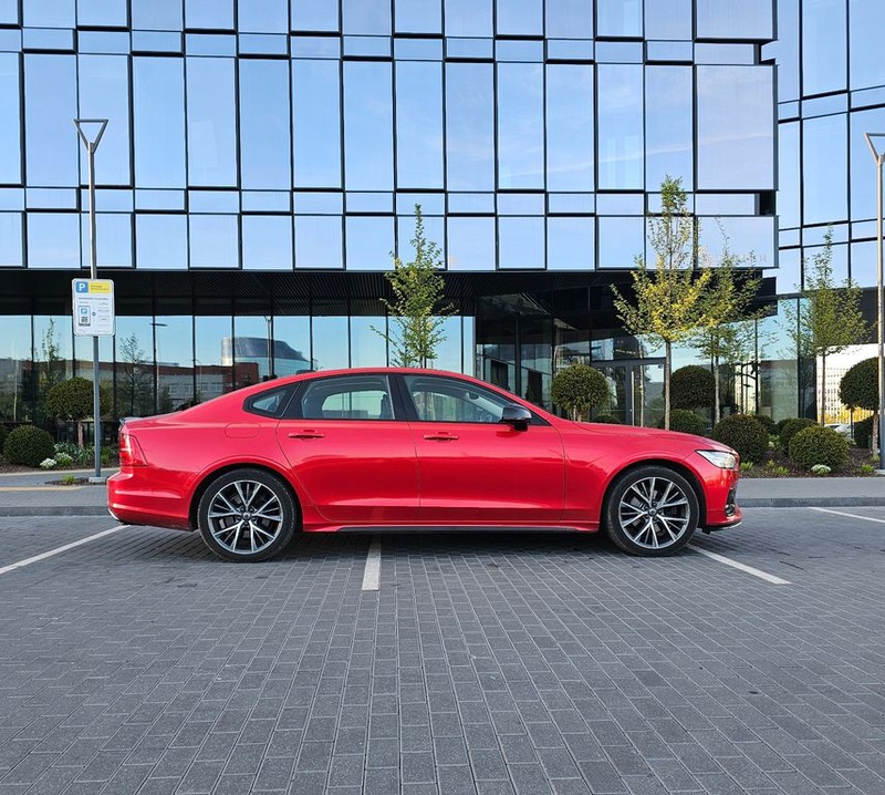 Volvo S90