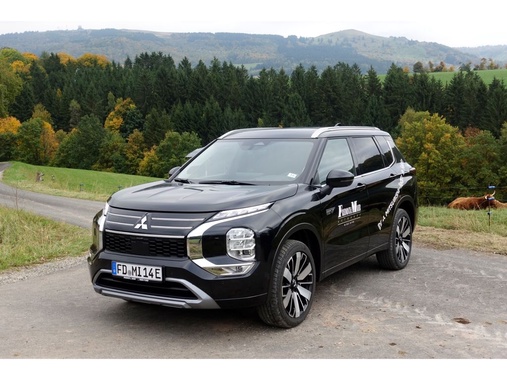 Mitsubishi Outlander 2025