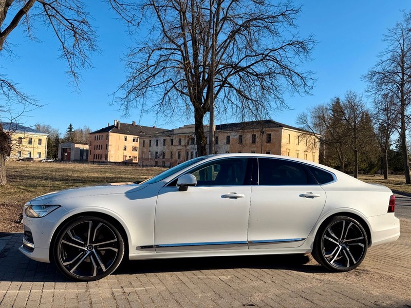 Volvo S90