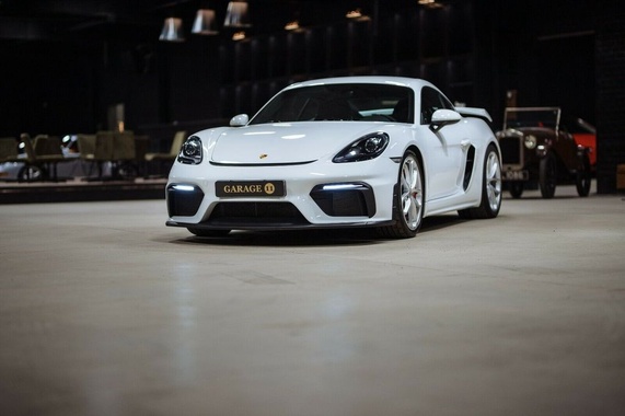 Porsche Cayman 2020