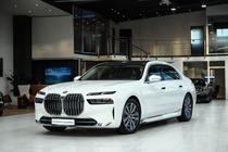 BMW i7 2023
