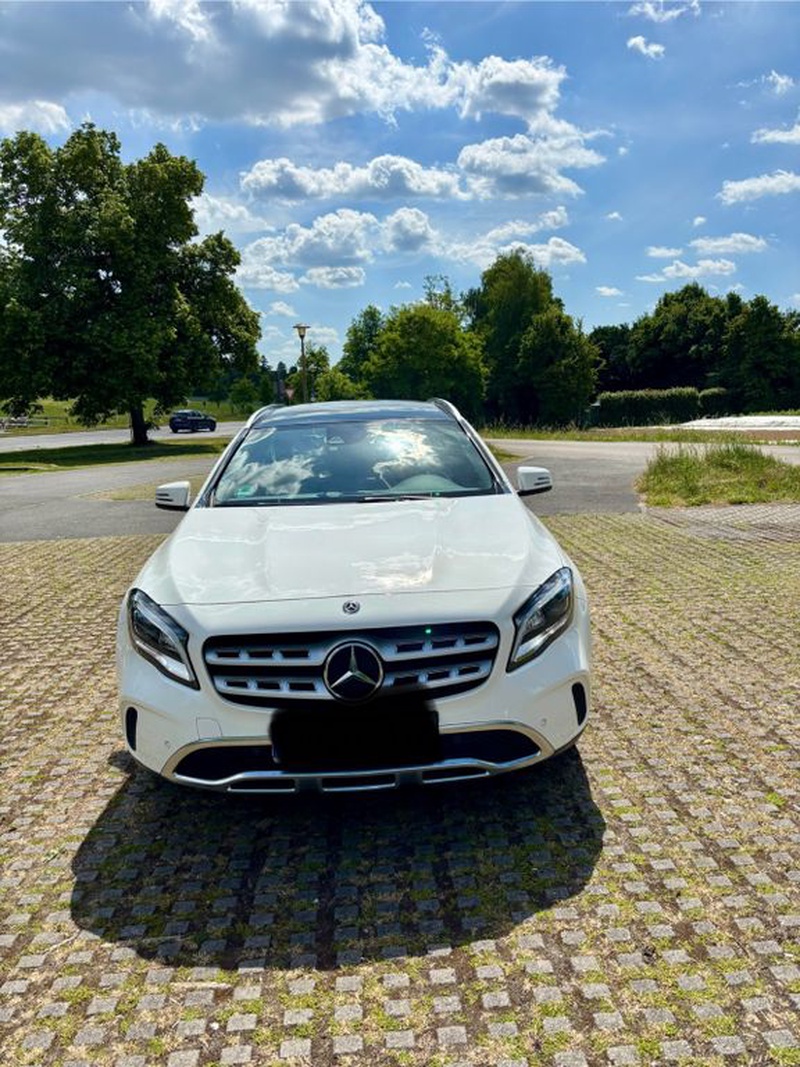 Mercedes-Benz GLA-Class