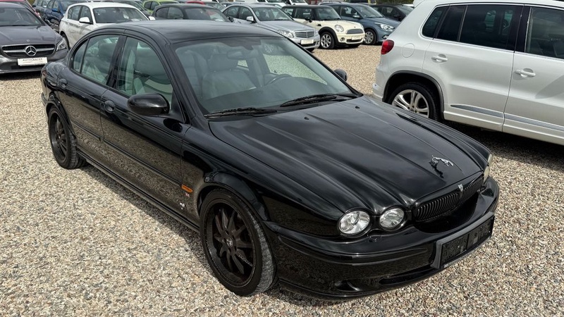 Jaguar X-TYPE