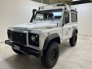 Land Rover Defender 2011