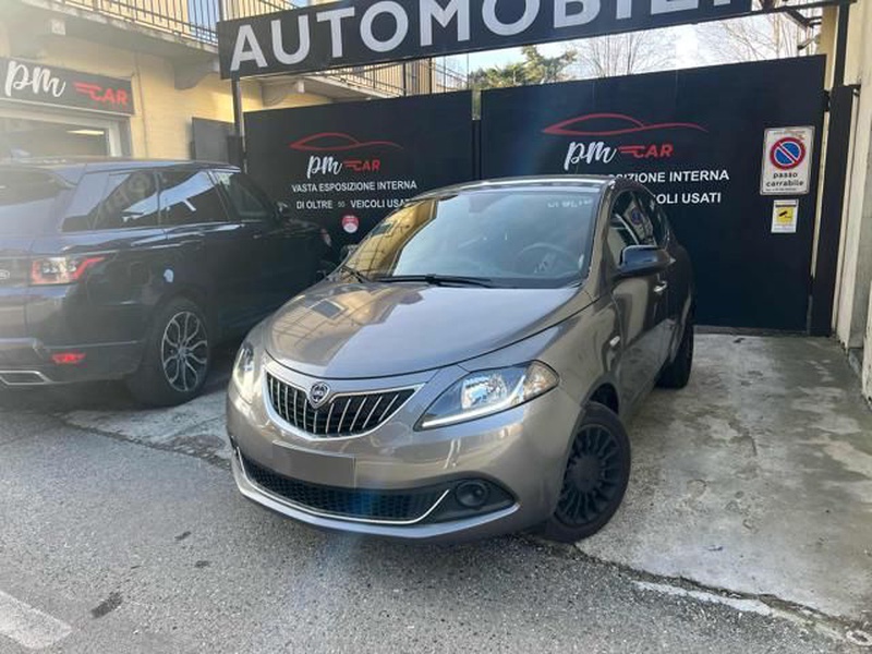 Lancia Ypsilon