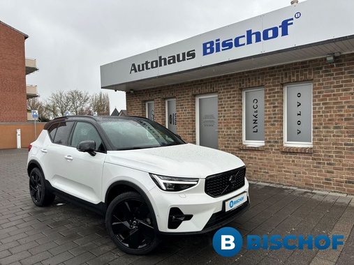 Volvo XC40 2025