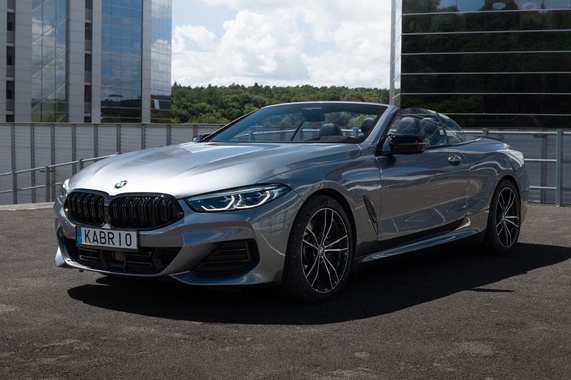 BMW 8 Series 2021