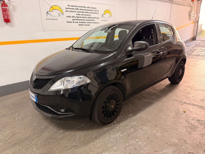 Lancia Ypsilon
